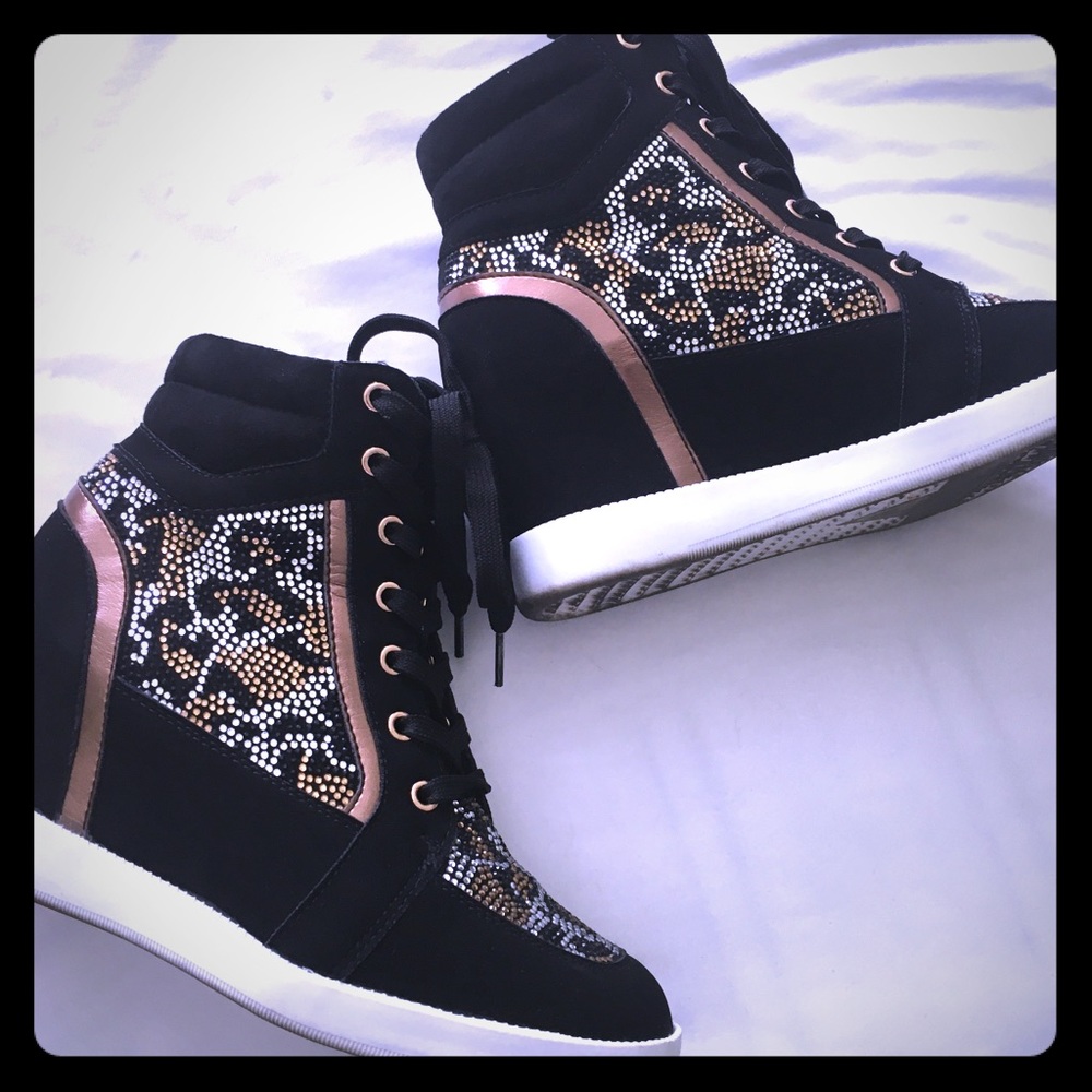 Just Fab Angelica sparkly Leopard print sneakers